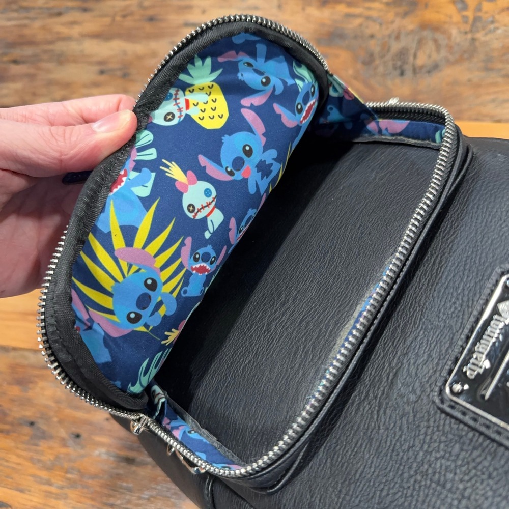 Loungefly Disney Lilo & Stitch Pineapple Ohana Means Family Mini Backpack‎ Black - Picture 7 of 14